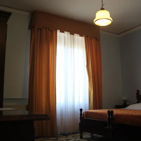 Отель Girasole 3*