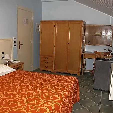 Girasole Hotel 3*
